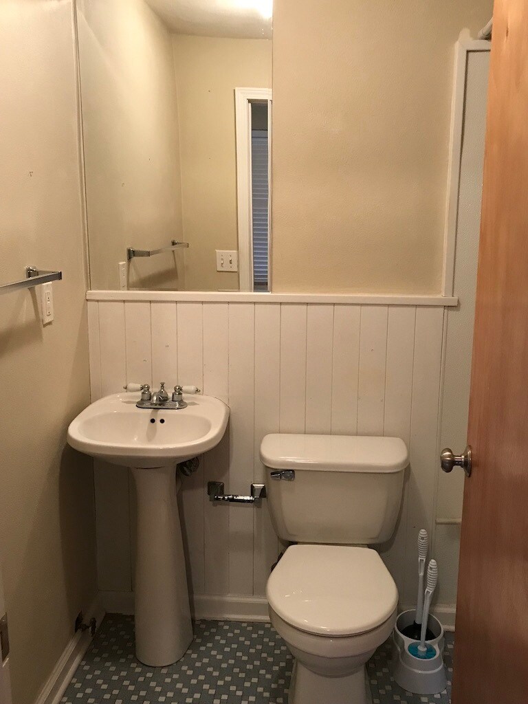 Building Photo - 6634 San Bonita Ave