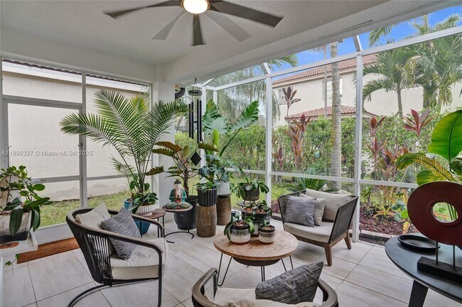 Building Photo - 1725 Winterberry Ln