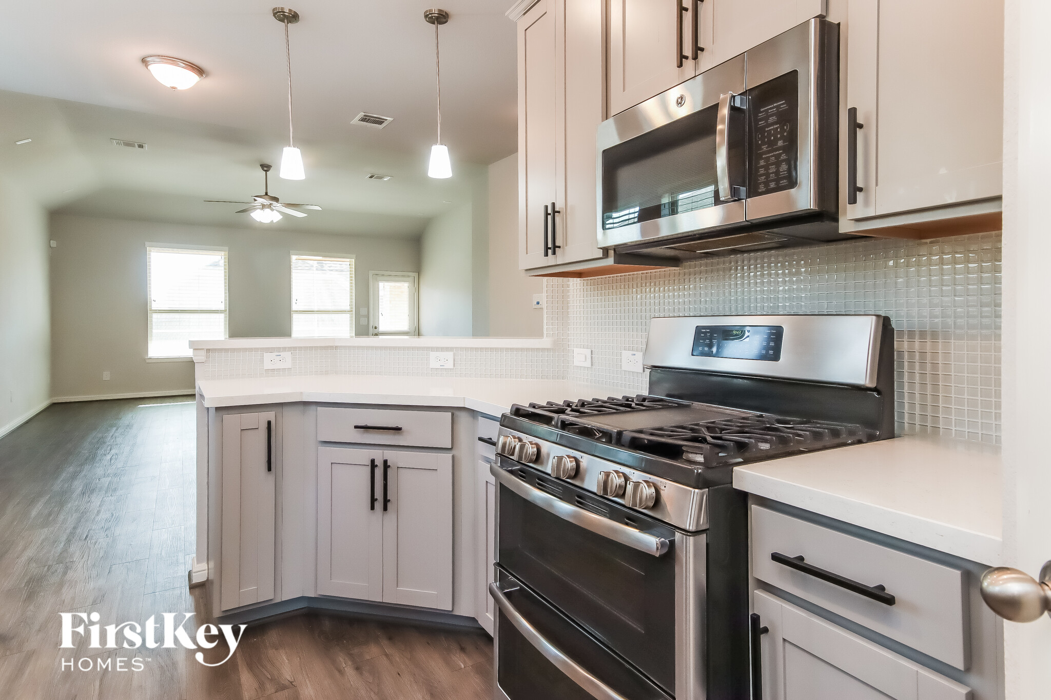 Building Photo - 4820 La Piedra Ln