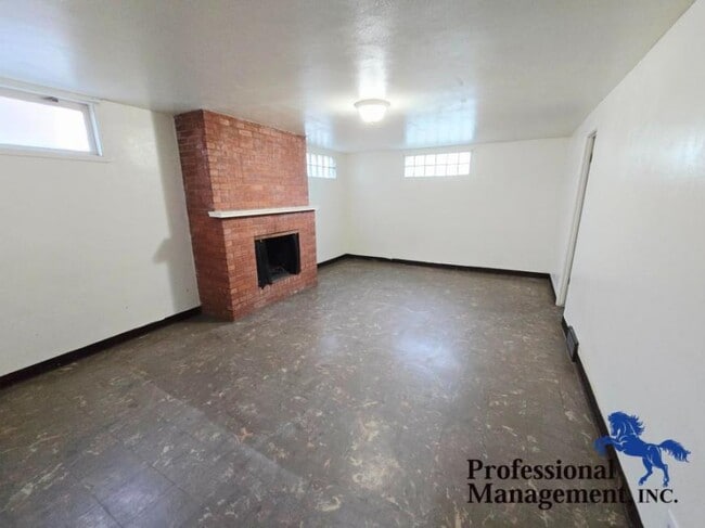 Building Photo - 2 bedroom in Billings MT 59102