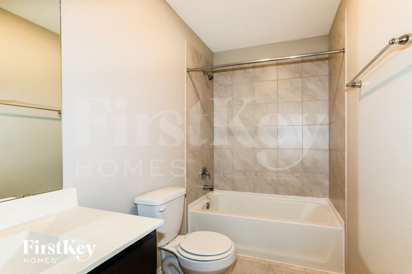 Building Photo - 334 Jewett Meadow Dr