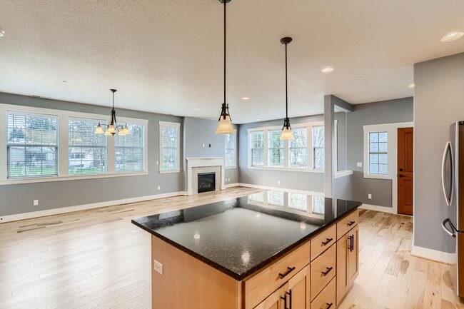Building Photo - Elegant Orenco Home with Granite Kitchen, Fireplace & Private Greenspace