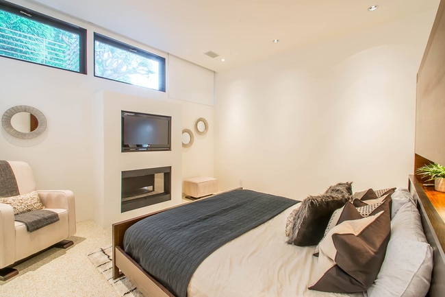 Guest Bedroom - 1440 N Kings Rd
