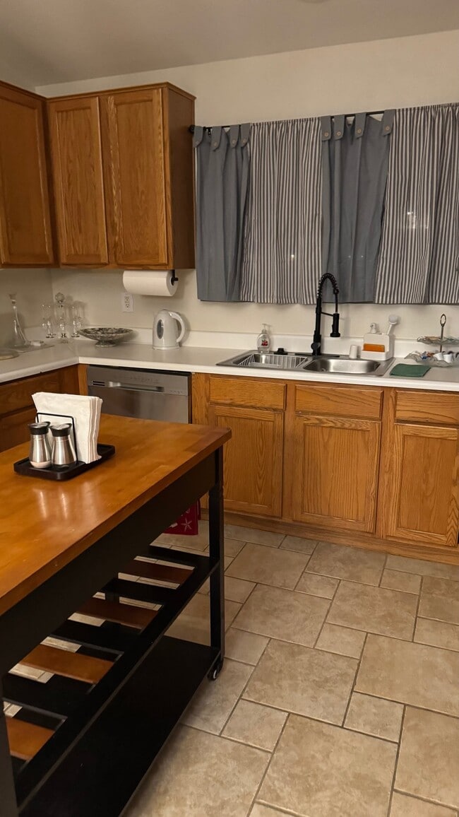 Building Photo - 73951 White Sands Dr