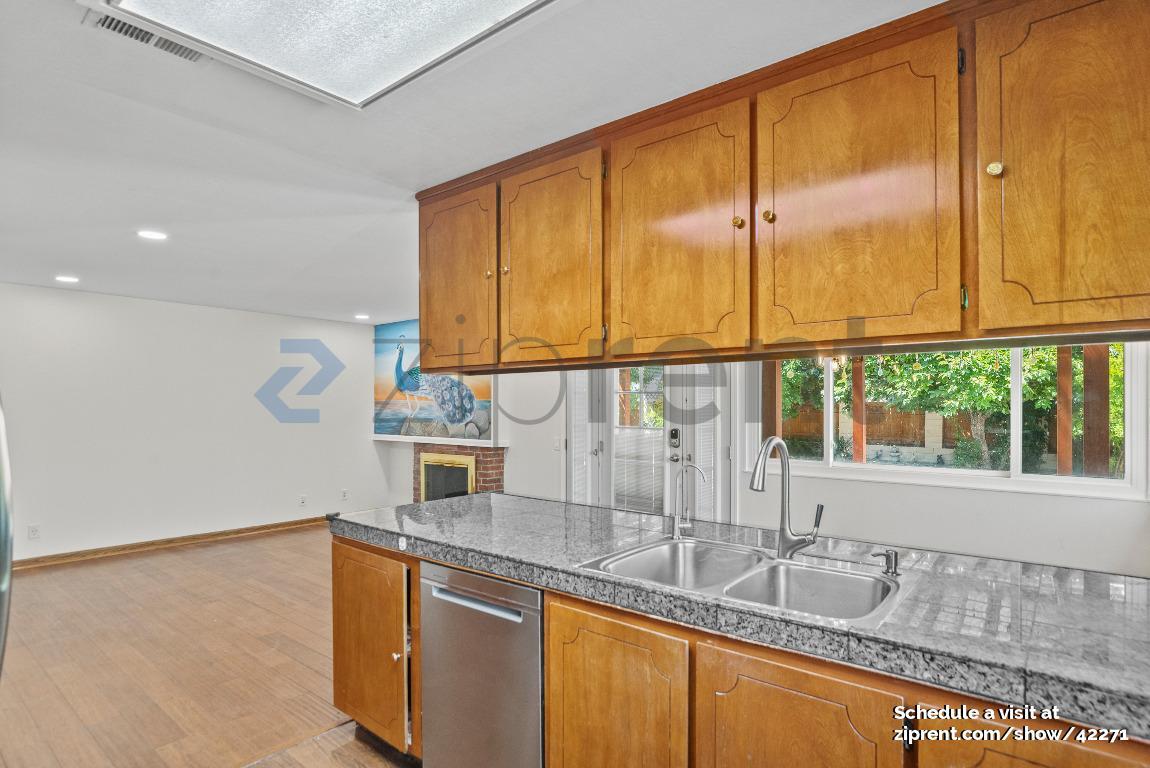 Building Photo - 3708 Dundale Dr