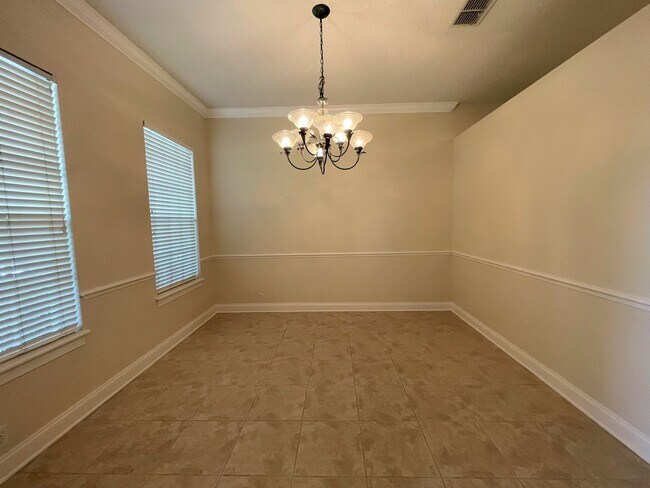 Building Photo - Keenes Point - Windermere