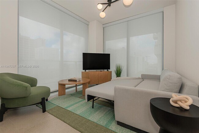 Building Photo - 11 NE 6th St