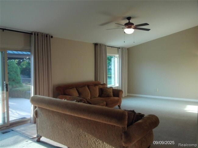 Building Photo - 47641 Stephanie Dr