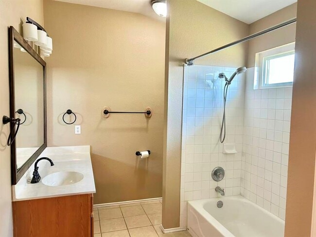 Building Photo - 14803 Snelling Dr