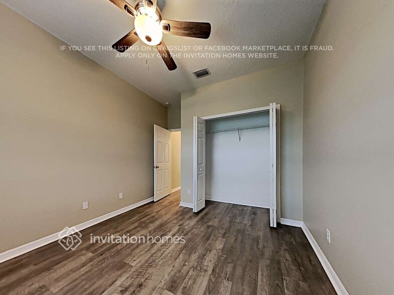 Building Photo - 341 Oak Springs Dr