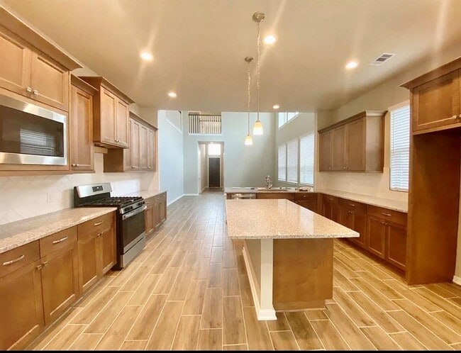 Building Photo - 2122 Ironwood Pass Dr