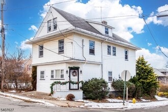 Building Photo - 106 Sadler Rd