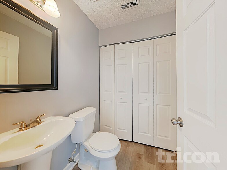 Building Photo - 7068 Grinder Ct
