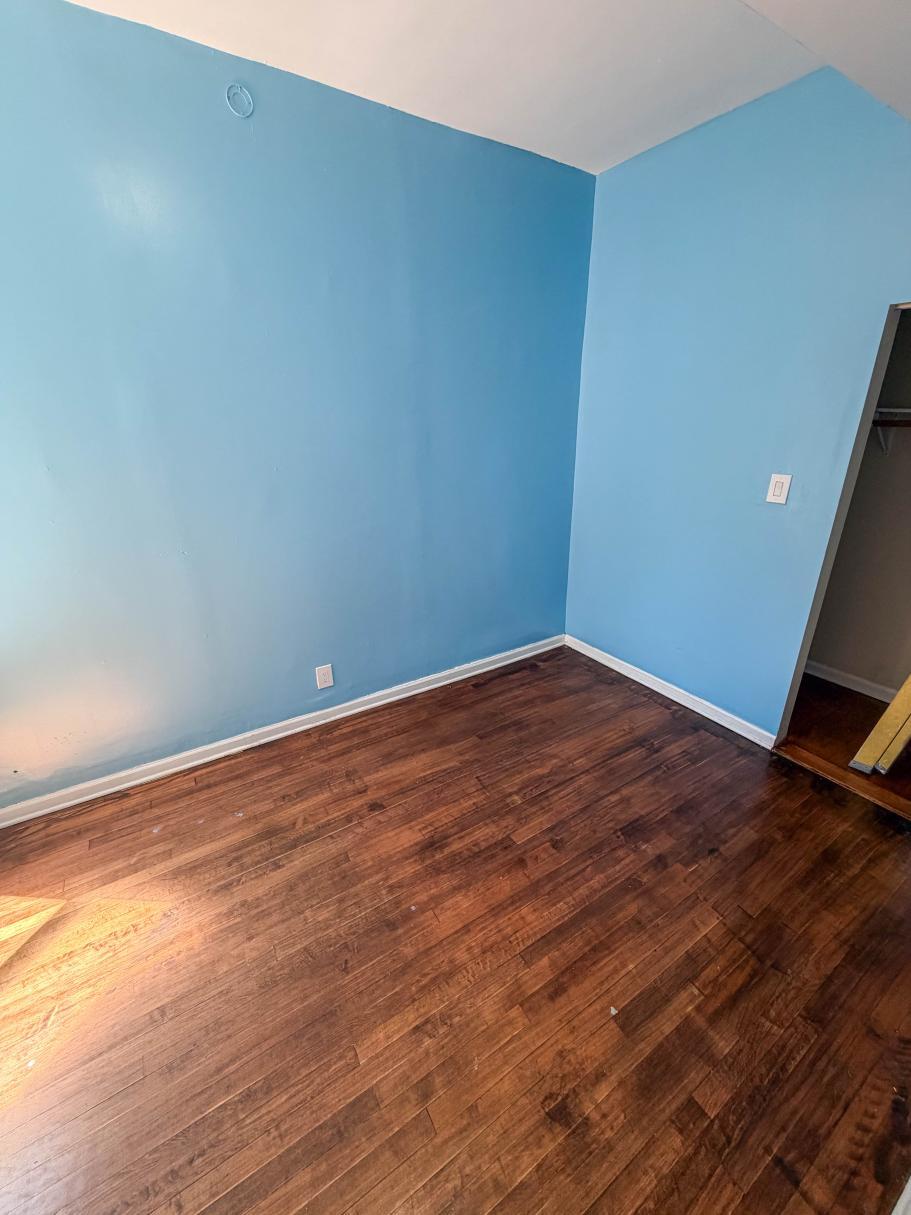 Building Photo - 1426 S Avers Ave