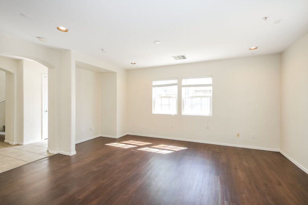 Building Photo - 7453 Showy Ct