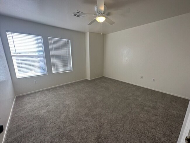 Building Photo - Mesa East Valley Home near Desert Ridge High