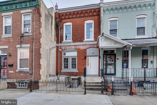 Building Photo - 4216 Westminster Ave