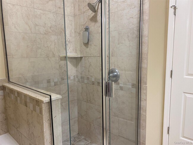 Building Photo - 11 Nicole Ct