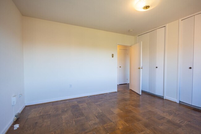 Building Photo - Lovely 1 BR/1 BA Condo in Wesley Heights!