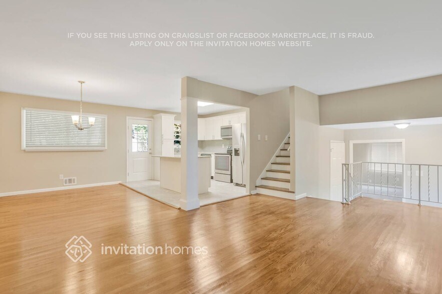 Building Photo - 2132 Rosewood Rd