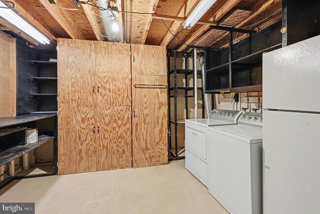 Building Photo - 15097 Mill Spring Dr