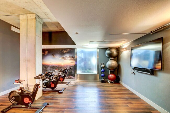 Building Photo - 2298 W 28th Ave