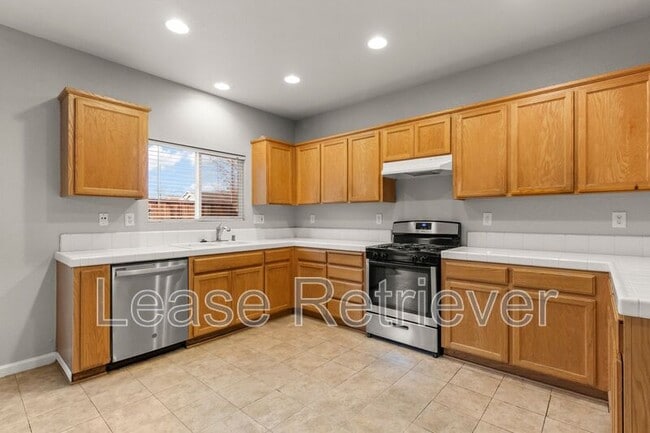 Building Photo - 1943 Remembrance Ln