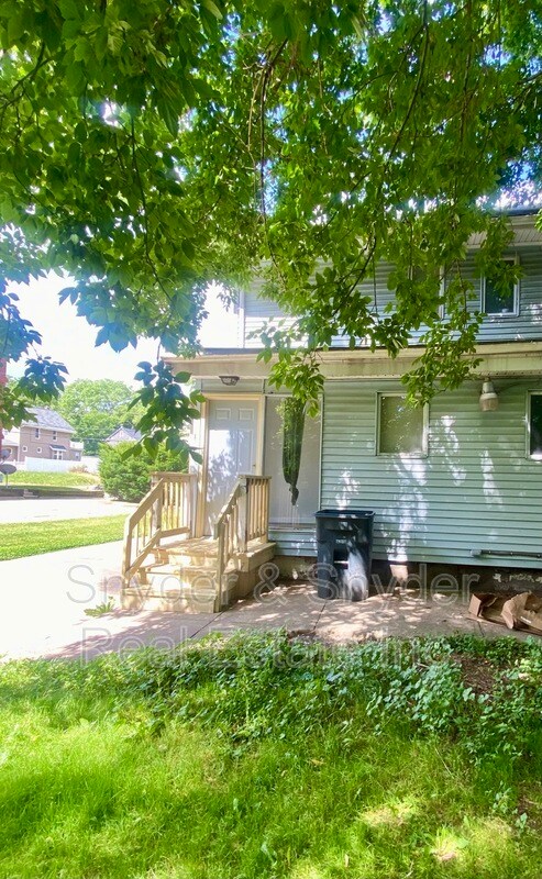 Building Photo - 93 Jewett St