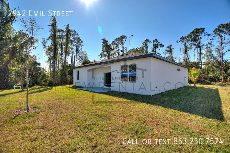 Building Photo - 2942 Emil St