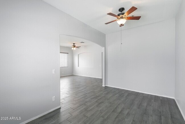 Building Photo - 33309 N 24th Dr