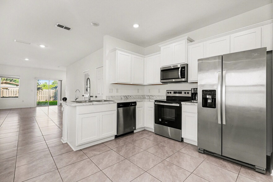 Building Photo - 9067 Gifford Dr