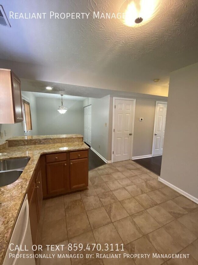 Building Photo - 2921 Blairdon Cir