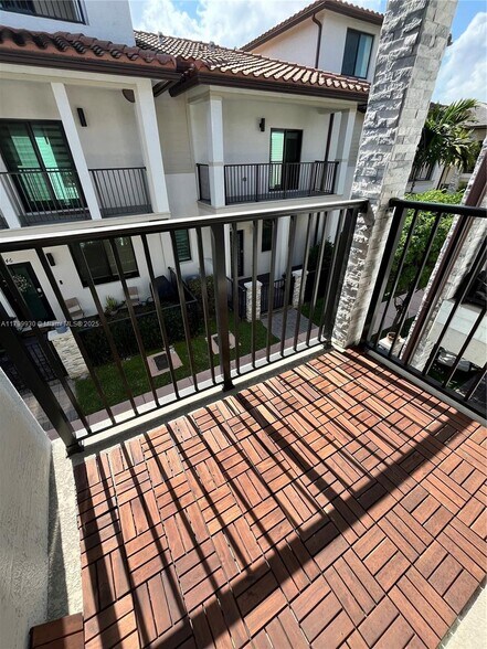 Building Photo - 4745 NW 83rd Pky
