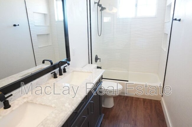 Building Photo - 15410 S 17th Ln