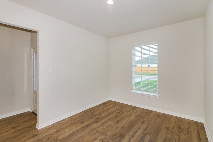 Building Photo - 401 Sunny Highlands Dr