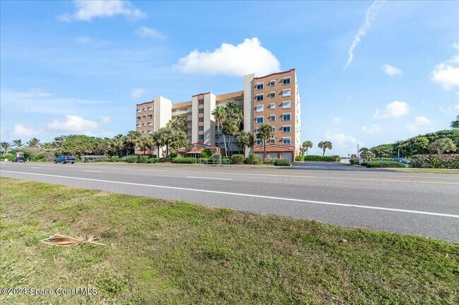 Building Photo - 925 Jimmy Buffett Mem Hwy