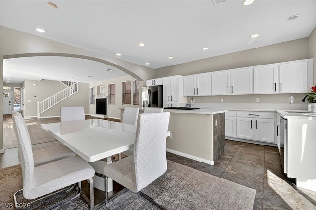 Building Photo - 3932 Bagua Ct