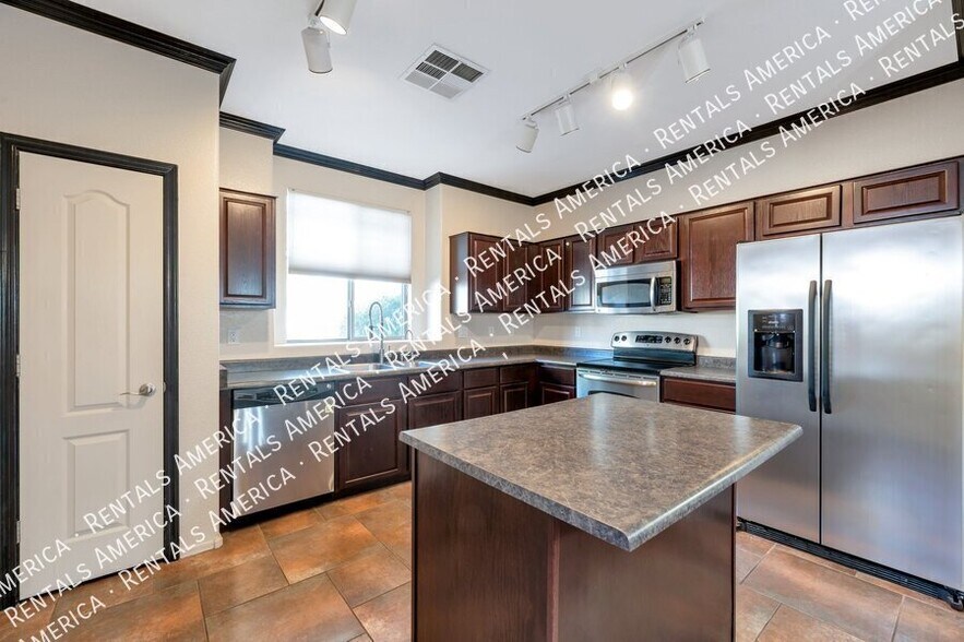 Building Photo - 3745 E Kerry Ln