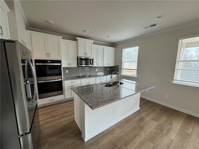 Building Photo - 1129 Georgian Point Dr