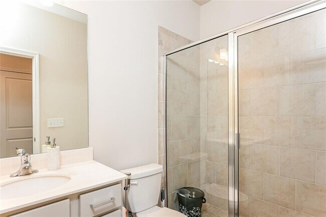 Building Photo - 4245 Grandview Pointe Wy