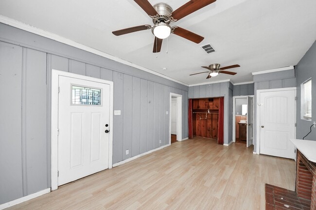 Building Photo - 3319 Holman St