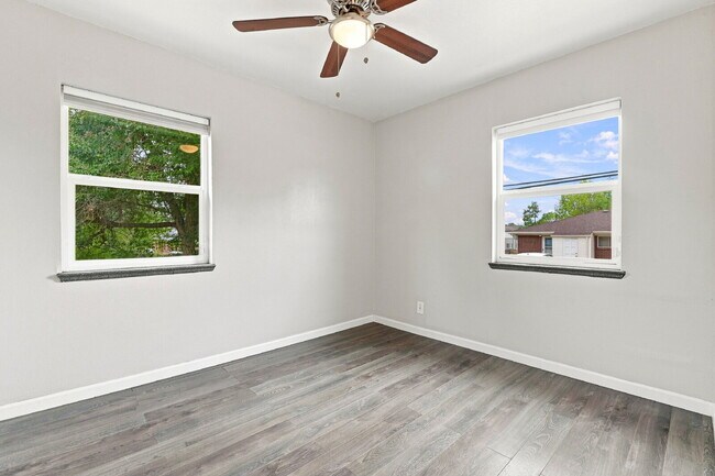 Building Photo - $2,220.95 with $300 Off the first month's rent, 2 Beds - 2 Bath, Duplex in Denver with Washer and...