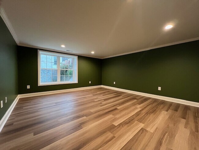 Building Photo - Move In Ready!!!!