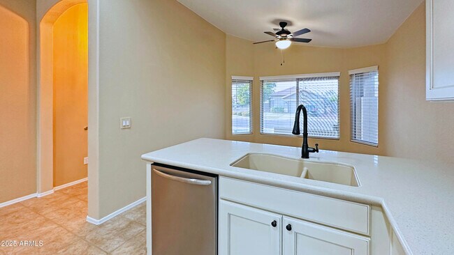 Building Photo - 20941 N 84th Dr
