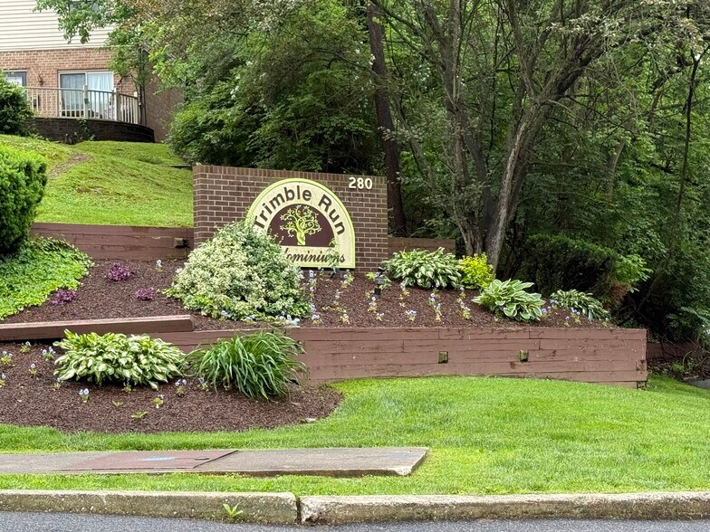 Building Photo - 280 Bridgewater Rd