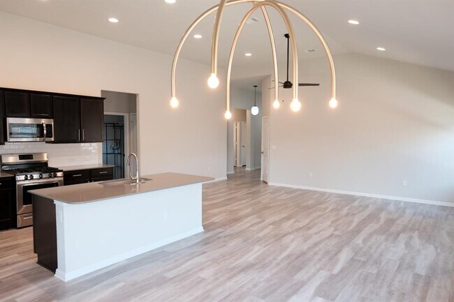 Building Photo - 4300 Porter Farm Rd