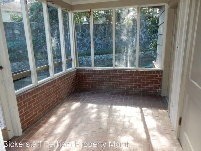 Building Photo - 2 br, 2 bath House - 1425 Peacock Avenue