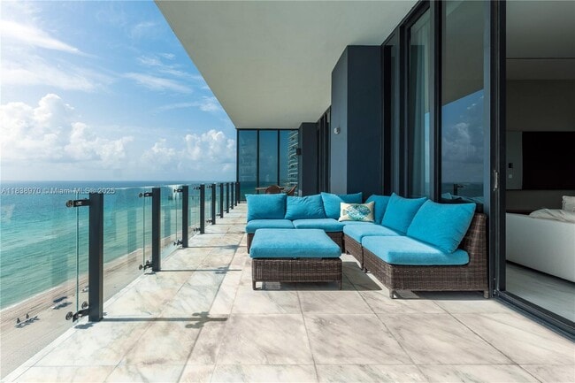 Building Photo - 17141 Collins Ave