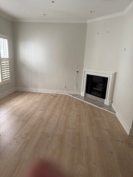 Building Photo - 12060 Hoffman St