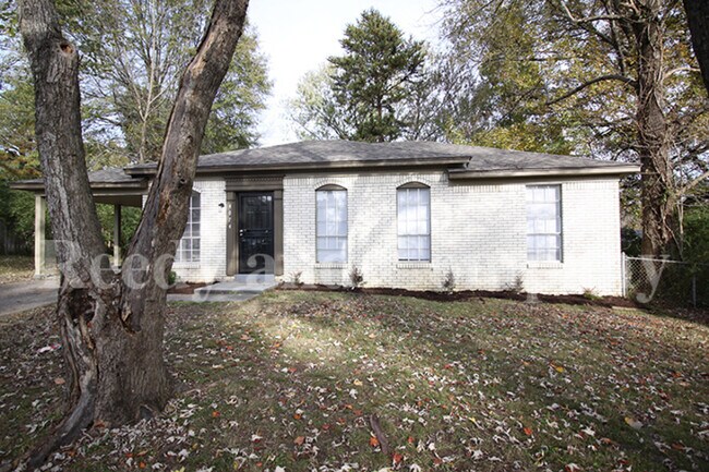 Building Photo - 4074 Stowe St